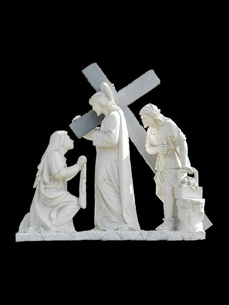Veronica wipes the face of Jesus - Sixth Station of the Cross Stone Statue DSF-C101